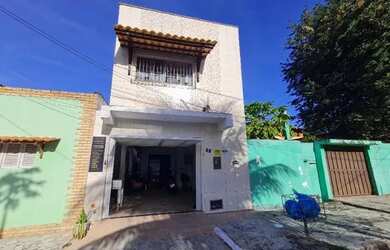 Imagem: A casa possui 5 Dormitórios, 5 Banheiros, 1 Vaga na garagem