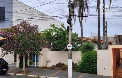 Imagem: A casa possui 4 Dormitórios, 3 Banheiros, 141m² de Área