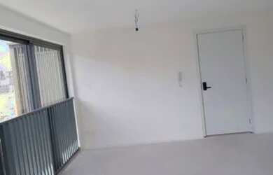 Imagem: O apartamento à venda possui 1 Dormitório, 1 Banheiro, 1 Vaga