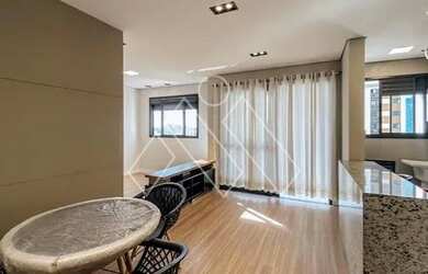 Imagem: O apartamento possui 1 Dormitório, 1 Banheiro, 1 Vaga na garagem