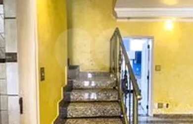 Imagem 6: Sobrado para venda possui 261 metros quadrados com 5 quartos em Planalto...