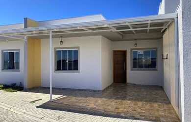 Imagem: A casa em condomínio possui 3 Dormitórios, 1 Banheiro, 1 Vaga