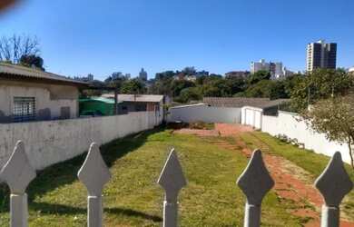 Imagem: O terreno possui 429m² de Área e está localizado em Neva