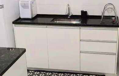 Imagem: A casa possui 2 Dormitórios, 2 Banheiros, 2 Vagas na garagem