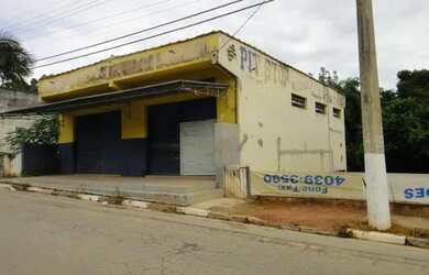 Imagem: O depósito possui 5 Vagas na garagem, 230m² de Área e está