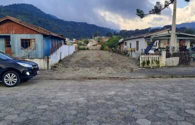 Imagem: O terreno possui 487m² de Área e está localizado em Urubici