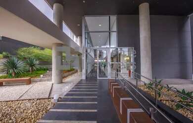 Imagem: O depósito possui 5 Vagas na garagem, 630m² de Área e está