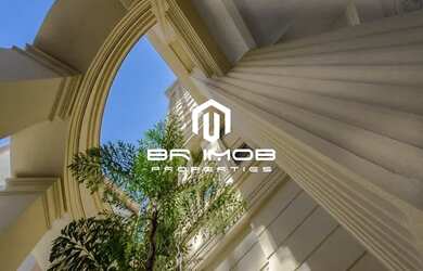 Imagem: O depósito possui 5 Vagas na garagem e 287m² de Área e está