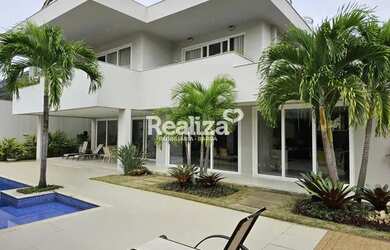 Imagem: A casa em condomínio possui 5 Dormitórios, 5 Banheiros, 4