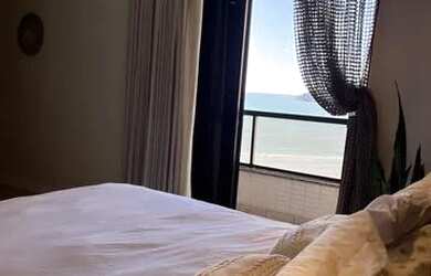 Imagem: O apartamento possui 4 Dormitórios, 5 Banheiros, 3 Vagas na