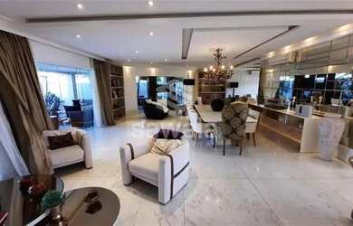 Imagem: A casa possui 5 Dormitórios, 5 Banheiros, 4 Vagas na garagem