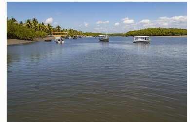 Imagem 2: Casa para venda tem 320 metros quadrados com 5 quartos em Centro - Ituberá...