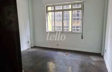 Imagem: O depósito possui 1 Vaga na garagem e 132m² de Área e está