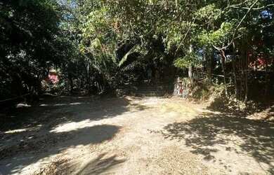 Imagem: O terreno possui 396m² de Área e está localizado em Costazul