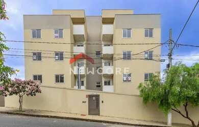 Imagem: O apartamento possui 2 Dormitórios, 1 Banheiro, 2 Vagas na