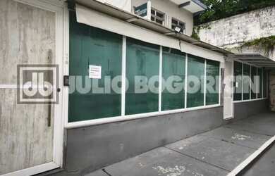 Imagem: O depósito possui 1 Vaga na garagem, 143m² de Área e está