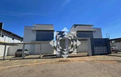 Imagem: A casa em condomínio possui 3 Dormitórios, 3 Banheiros, 1