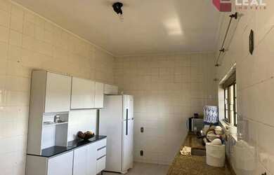 Imagem 13: Casa com 4 dormitórios à venda, 309 m² por R$ 900.000,00 - Centro - Pouso Alegre/MG