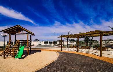 Imagem: O terreno possui 810m² de Área e está localizado em Nova