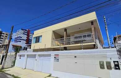 Imagem: A casa possui 5 Dormitórios, 5 Banheiros, 3 Vagas na garagem