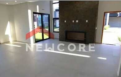 Imagem: A casa em condomínio possui 3 Dormitórios, 4 Banheiros, 2