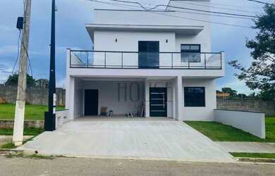 Imagem: A casa em condomínio possui 3 Dormitórios, 5 Banheiros, 4