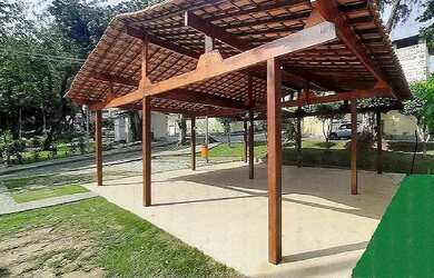 Imagem: A casa possui 4 Dormitórios, 4 Banheiros, 5 Vagas na garagem