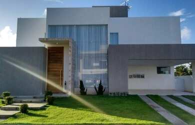 Imagem: A casa em condomínio possui 4 Dormitórios, 4 Banheiros, 4