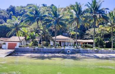 Imagem: A casa possui 5 Dormitórios, 4 Banheiros e 96m² de Área e