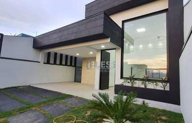 Imagem: A casa possui 3 Dormitórios, 2 Banheiros e 123m² de Área