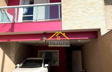 Imagem: A casa possui 3 Dormitórios, 2 Banheiros, 2 Vagas na garagem