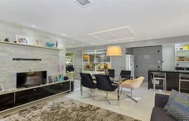 Imagem: O apartamento possui 3 Dormitórios, 3 Banheiros, 2 Vagas na