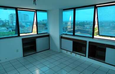 Imagem: O depósito possui 1 Vaga na garagem, 34m² de Área e está