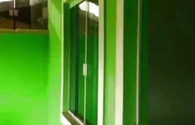 Imagem: A casa possui 2 Dormitórios, 2 Banheiros, 2 Vagas na garagem