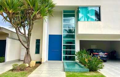 Imagem: A casa em condomínio possui 4 Dormitórios, 5 Banheiros, 4