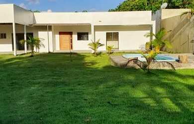 Imagem: A casa em condomínio possui 3 Dormitórios, 2 Banheiros, 5