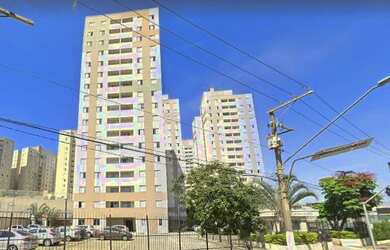 Imagem: O apartamento possui 3 Dormitórios, 1 Banheiro, 1 Vaga na garagem