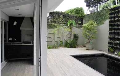 Imagem 15: Casa de condomínio moderna, aconchegante, cheia de charme e elegância....