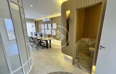 Imagem: O depósito possui 1 Vaga na garagem, 43m² de Área e está