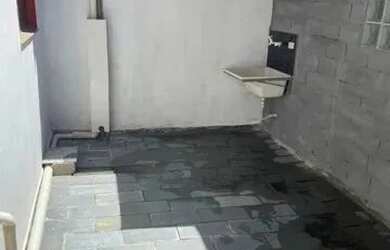 Imagem: A casa possui 2 Dormitórios, 2 Banheiros, 2 Vagas na garagem