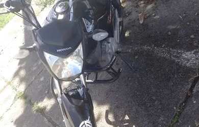 Imagem: A casa está localizado em Cajueiro, Recife para alugar por