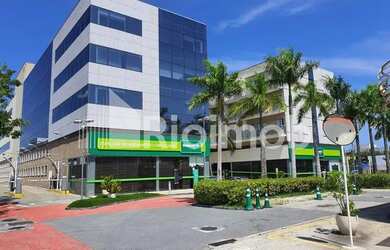 Imagem: O depósito possui 1 Vaga na garagem, 53m² de Área e está