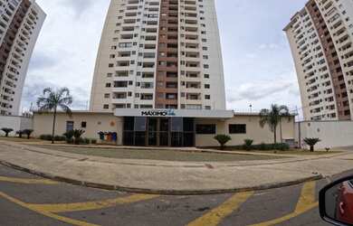 Imagem: O apartamento possui 3 Dormitórios, 2 Banheiros, 2 Vagas na