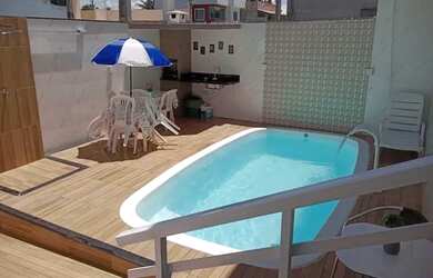 Imagem: A casa possui 3 Dormitórios, 2 Banheiros, 1 Vaga na garagem