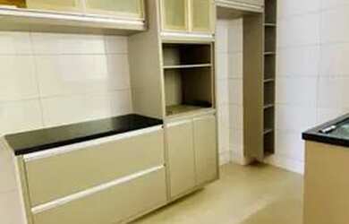 Imagem: A casa em condomínio possui 3 Dormitórios, 2 Banheiros, 2