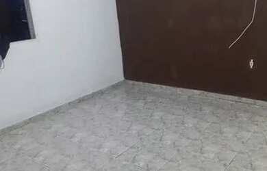 Imagem: A casa possui 1 Dormitório, 1 Banheiro, 80m² de Área e está