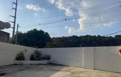 Imagem 4: Casa Padrão em Jundiaí. Varanda, Área de serviço, 240m² de Áreae2...