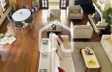 Imagem: A casa em condomínio possui 4 Dormitórios, 5 Banheiros, 5