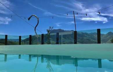 Imagem: Imóvel para venda com 200 metros quadrados com 5 quartos em