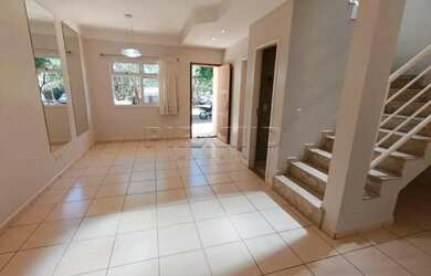 Imagem: A casa em condomínio possui 3 Dormitórios, 2 Banheiros, 2